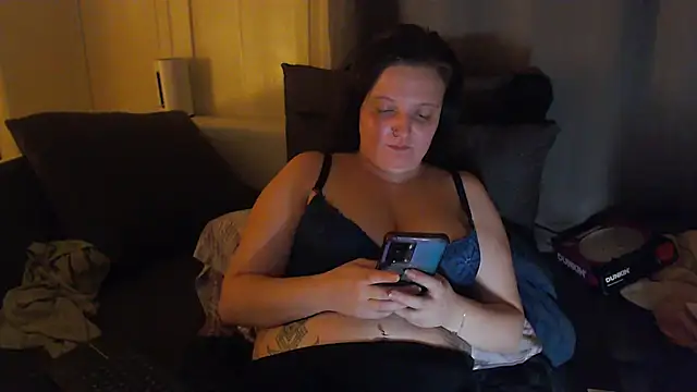 Snapshot of Kinkybooby chatting on 10.21.25 Kinkybooby online show from 10.21.25