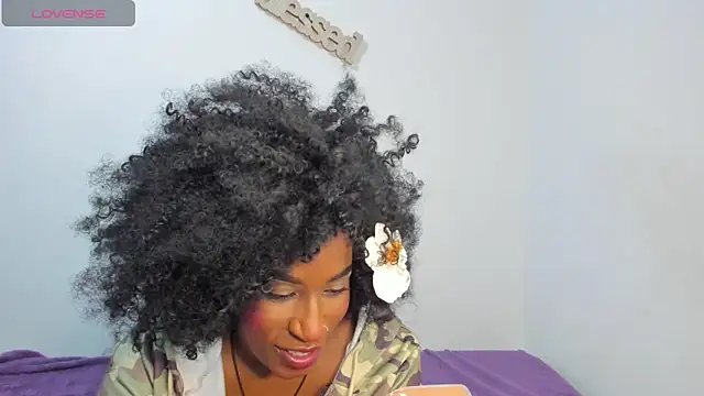 Brandy brown  online show from 12.04.25