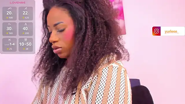 Brandy brown  online show from 06.06.26