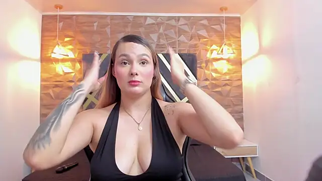 Emmaa white  online show from 04.25.26