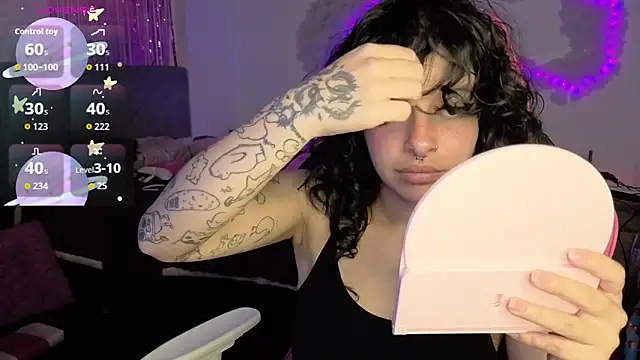larah uwu online show from 06.05.26