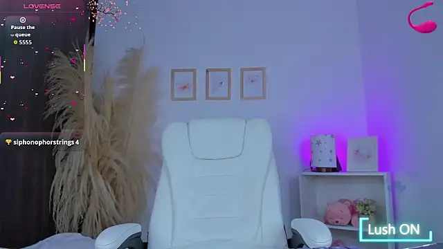 shannel moss   online show from 11.13.25