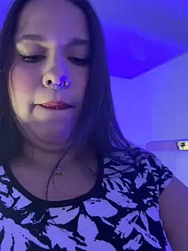 Snapshot of SamanthaDiamonds_ chatting on 11.06.25 SamanthaDiamonds online show from 11.06.25