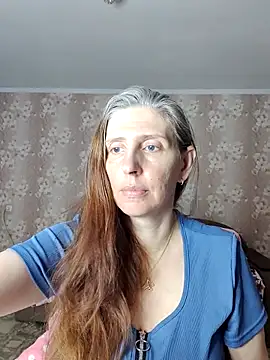 Snapshot of CandiCole chatting on 06.30.26 CandiCole online show from 06.30.26
