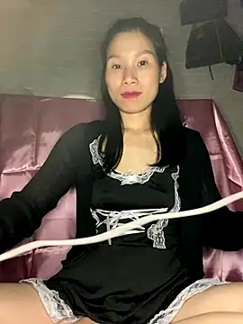 MinHiNi online show from 11.17.25