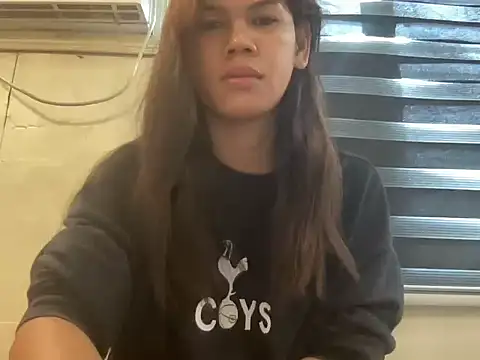 Snapshot of keana_laux chatting on 03.21.26 keana laux online show from 03.21.26