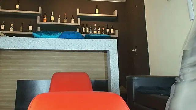 Snapshot of _DantFox_ chatting on 09.26.25 DantFox online show from 09.26.25