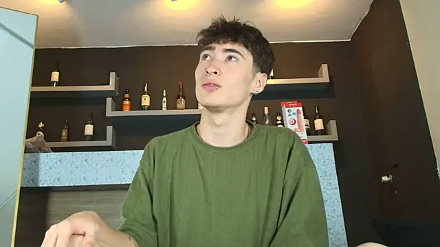 Snapshot of _DantFox_ chatting on 09.29.25 DantFox online show from 09.29.25