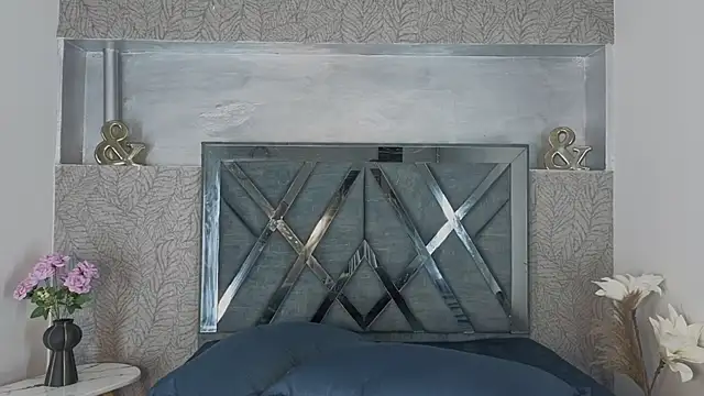 Snapshot of _DantFox_ chatting on 12.05.25 DantFox online show from 12.05.25