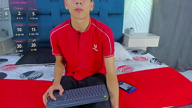 Snapshot of Averange_boys_X chatting on 02.07.26 Averange boys X online show from 02.07.26