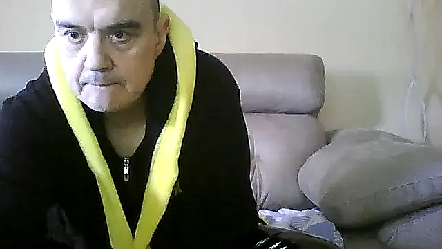 Snapshot of geli45 chatting on 03.31.26 geli45 online show from 03.31.26