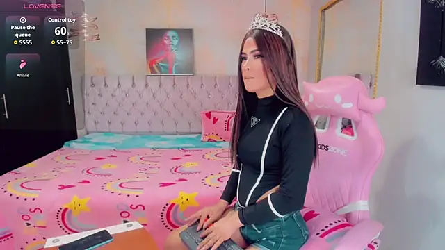 Snapshot of x_franco_x chatting on 10.04.25 x franco x online show from 10.04.25