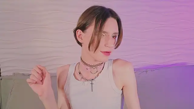 madi snow online show from 11.12.25