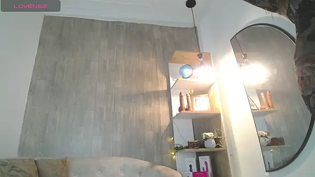 Snapshot of may_wood chatting on 03.18.26 may wood online show from 03.18.26