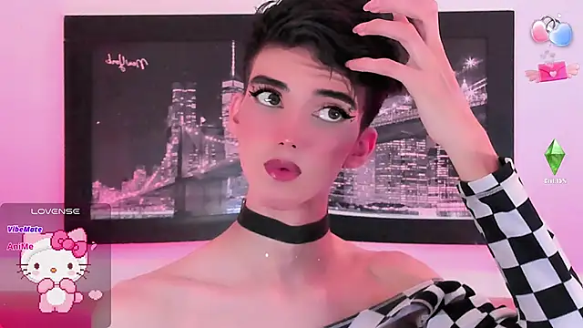 Snapshot of Baby_FenixTS chatting on 10.21.25 Baby FenixTS online show from 10.21.25