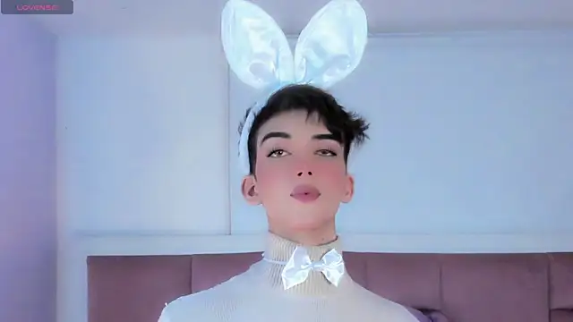 Snapshot of Baby_FenixTS chatting on 10.28.25 Baby FenixTS online show from 10.28.25