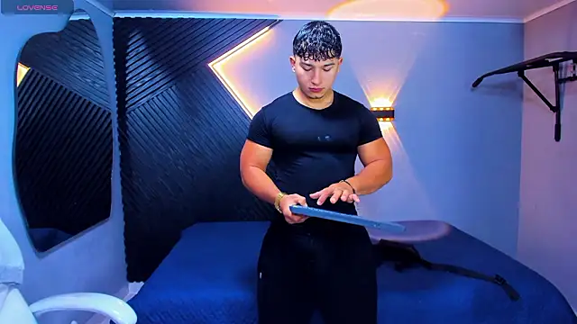 Horny nick18 online show from 03.11.26