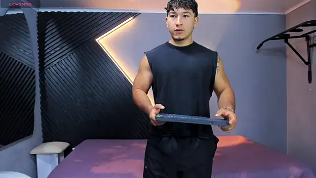 Horny nick18 online show from 04.29.26