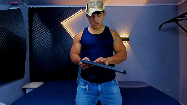 Horny nick18 online show from 06.08.26