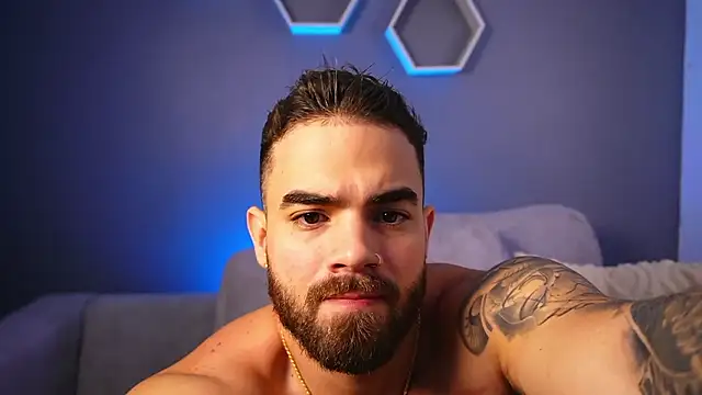 Snapshot of Paul_Phoenix chatting on 02.11.26 Paul Phoenix online show from 02.11.26