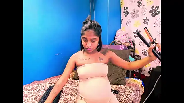 Snapshot of indiansumaya chatting on 10.21.25 indiansumaya online show from 10.21.25