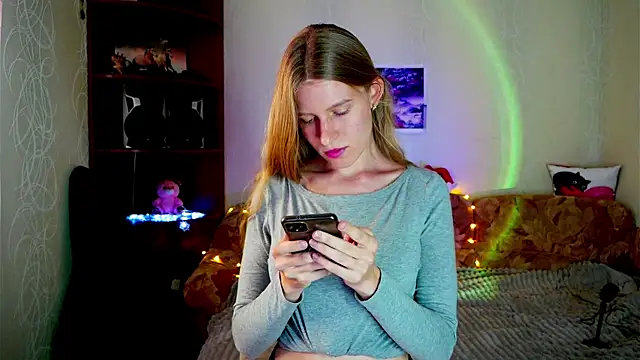 Snapshot of Luntryy chatting on 09.23.25 Luntryy online show from 09.23.25