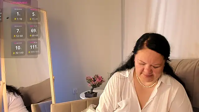 Snapshot of sandra_jackson chatting on 06.17.26 sandra jackson online show from 06.17.26