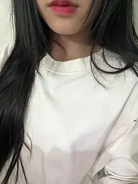 Snapshot of Desi_sara chatting on 09.27.25 Desi sara online show from 09.27.25