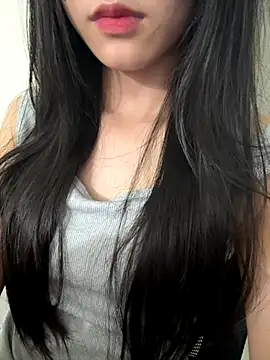 Snapshot of Desi_sara chatting on 10.01.25 Desi sara online show from 10.01.25