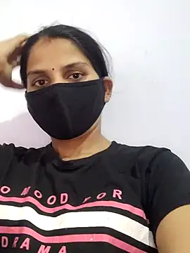 poojam93 online show from 09.28.25