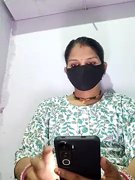 poojam93 online show from 10.08.25