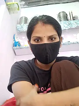 poojam93 online show from 11.18.25