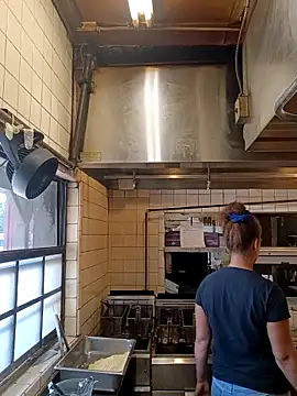 sarahkat86 online show from 11.17.25