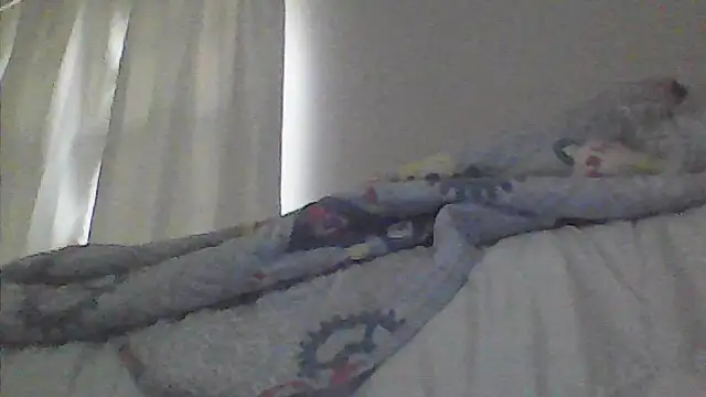 sarahkat86 online show from 04.27.26