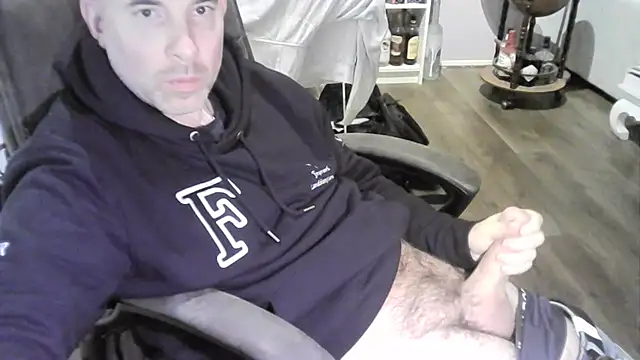 Snapshot of Chrisprngr chatting on 10.02.25 Chrisprngr online show from 10.02.25