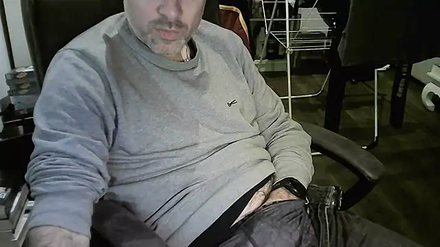 Snapshot of Chrisprngr chatting on 11.19.25 Chrisprngr online show from 11.19.25