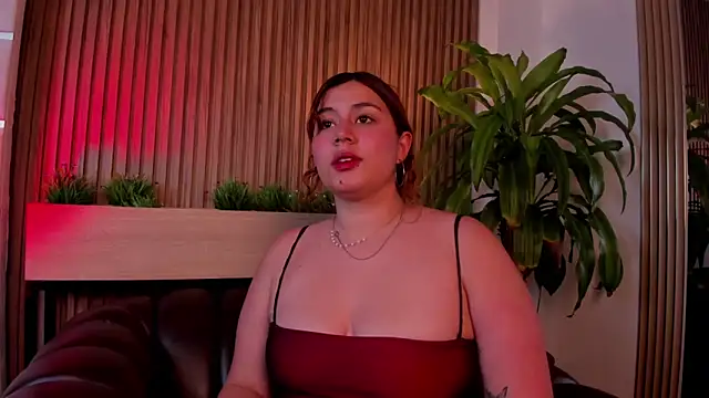 AdelaTaylor online show from 10.05.25