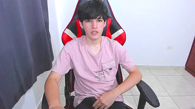 Snapshot of eren_188 chatting on 09.17.25 eren 188 online show from 09.17.25