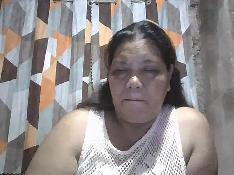 Snapshot of xxbernxxx chatting on 05.15.26 xxbernxxx online show from 05.15.26