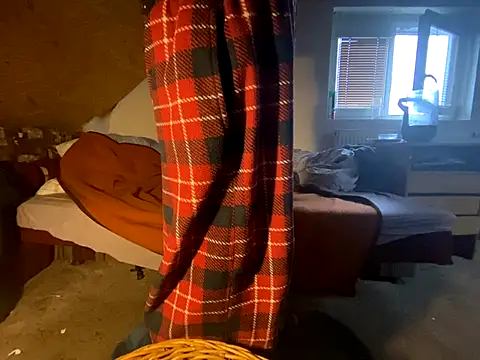 Snapshot of Salon1986 chatting on 11.09.25 Salon1986 online show from 11.09.25