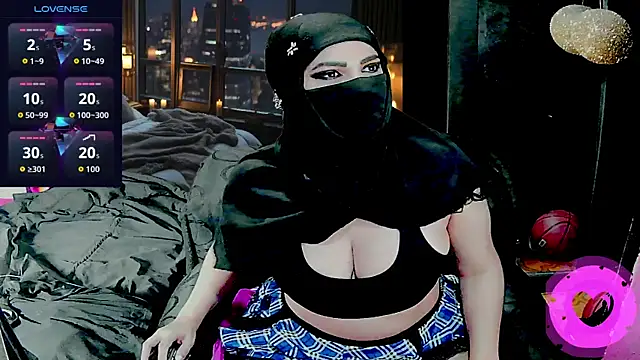 SultanaLayla online show from 11.06.25