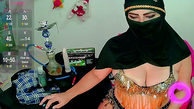 Snapshot of SultanaLayla chatting on 05.07.26 SultanaLayla online show from 05.07.26