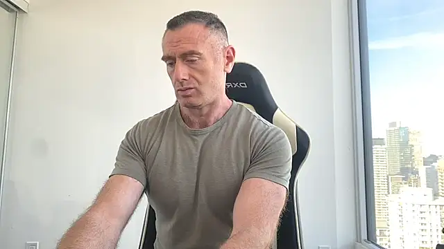 TheDonnyBasilisk online show from 10.10.25