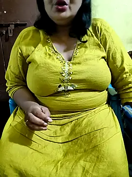 Snapshot of Swapna_Hyd chatting on 10.18.25 Swapna Hyd online show from 10.18.25