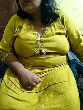 Snapshot of Swapna_Hyd chatting on 10.19.25 Swapna Hyd online show from 10.19.25