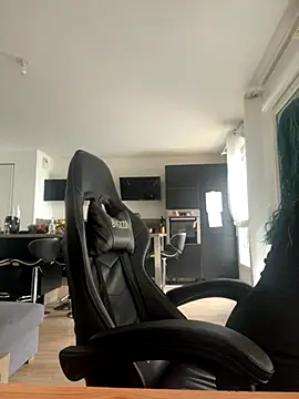 Snapshot of HATSUNE__ chatting on 09.10.25 HATSUNE online show from 09.10.25