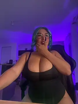 Snapshot of HATSUNE__ chatting on 09.15.25 HATSUNE online show from 09.15.25