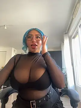 Snapshot of HATSUNE__ chatting on 10.01.25 HATSUNE online show from 10.01.25