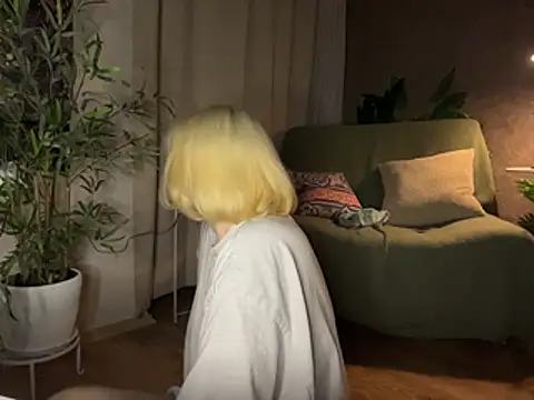 MoonIvy  online show from 06.08.26