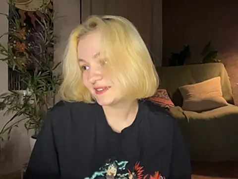 MoonIvy  online show from 06.12.26